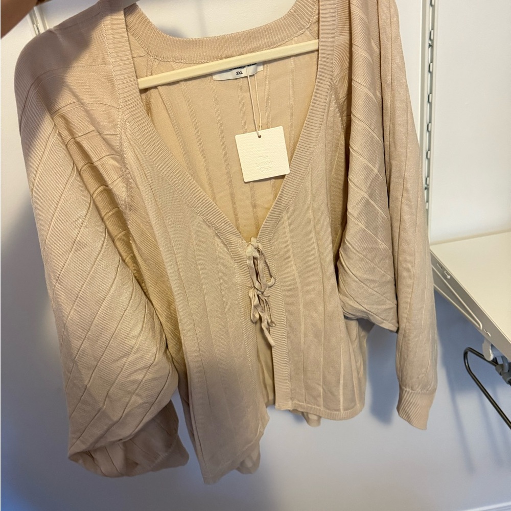 BNWT The Lullaby Club Beige Parker Cardigan size 3XL